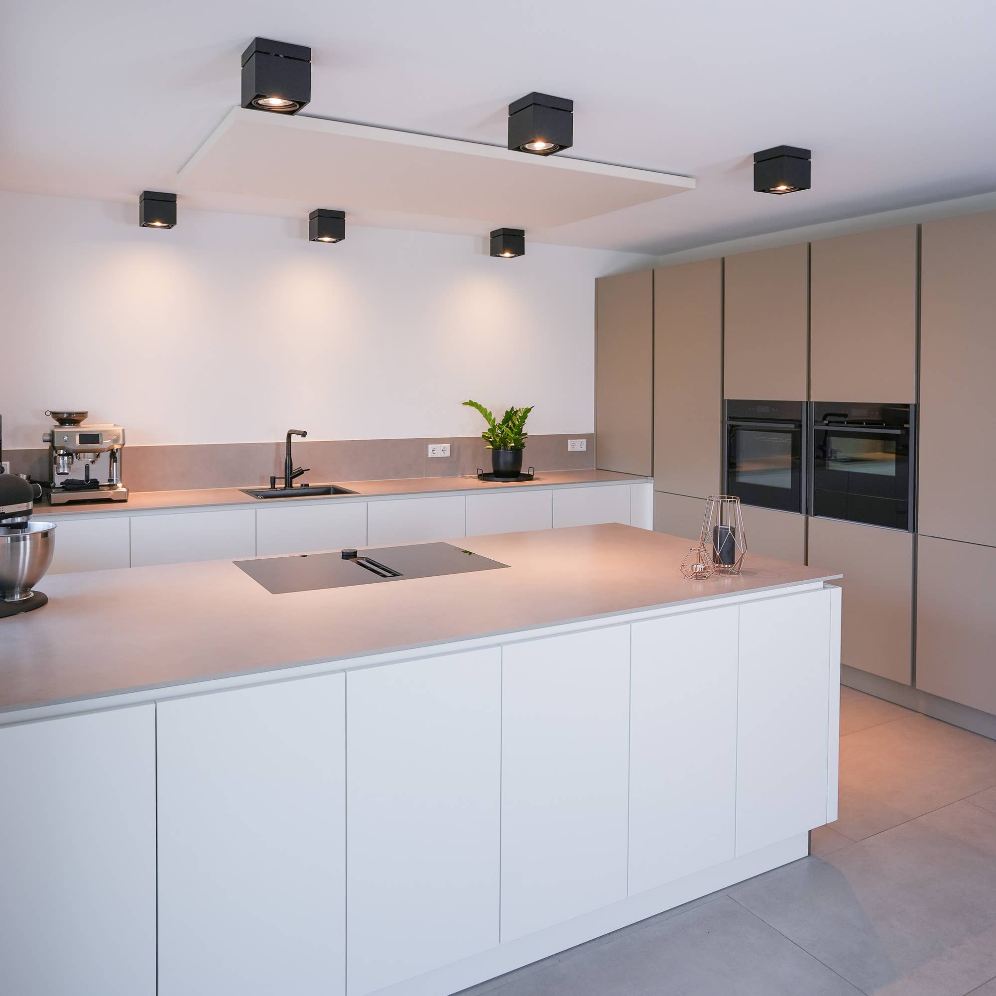 Deckensegel in Küche