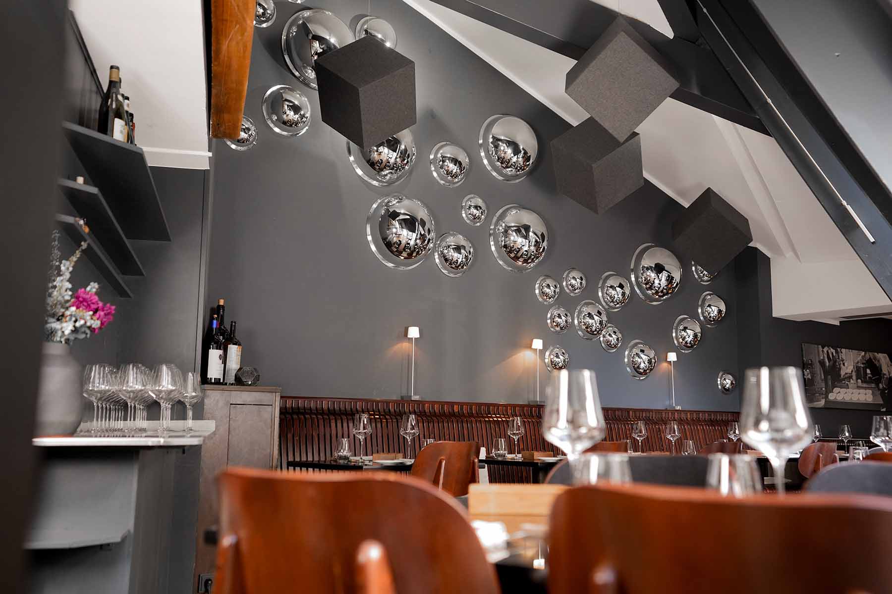 Akustikelemente in Henne Weinbar