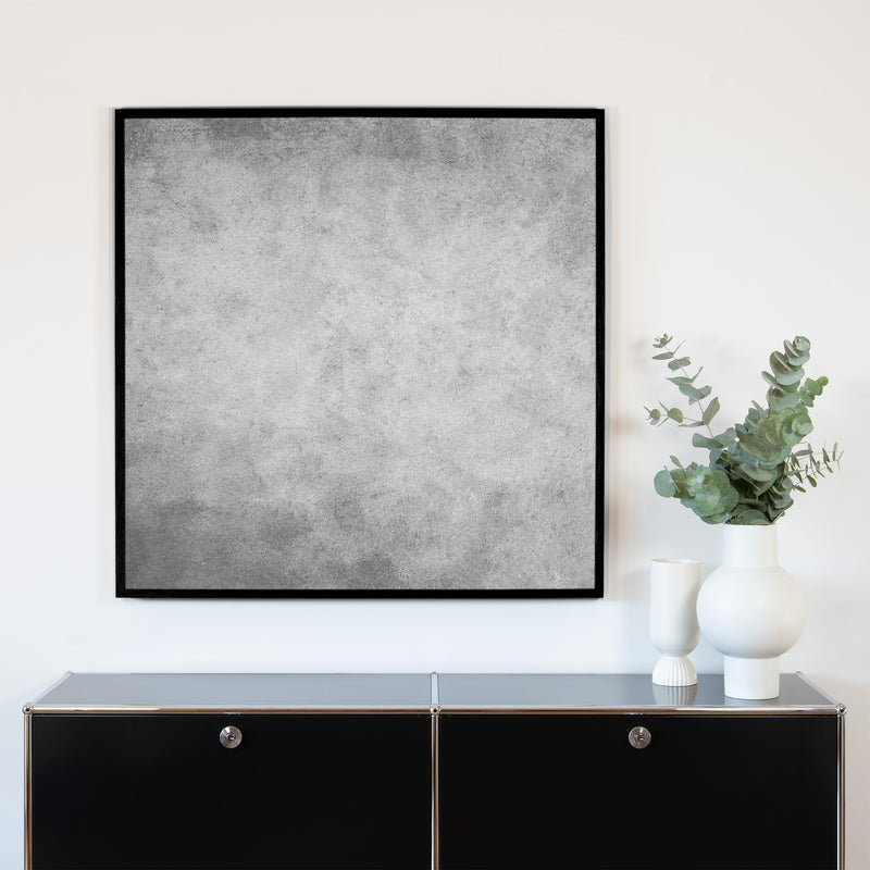 Akustikbild "Shade" der Serie Magnitudo in quadratischem Format mit grauem Fotomotiv und mit dunklem Rahmen und aus frontaler Ansicht