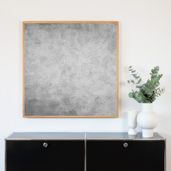 Akustikbild "Shade" der Serie Magnitudo in quadratischem Format mit grauem Fotomotiv und mit hellem Rahmen und aus frontaler Ansicht